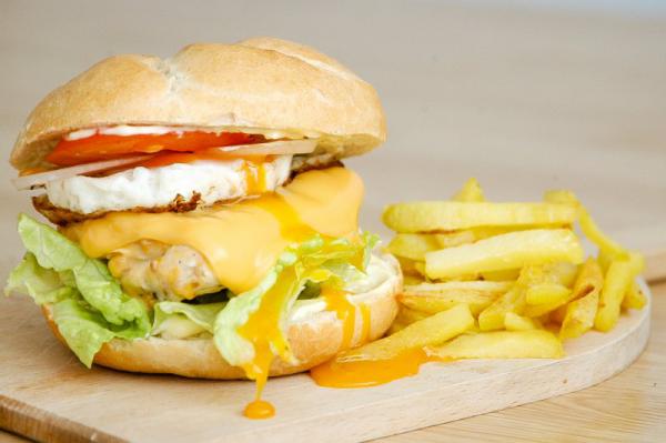 Kurací burger Kurací burger